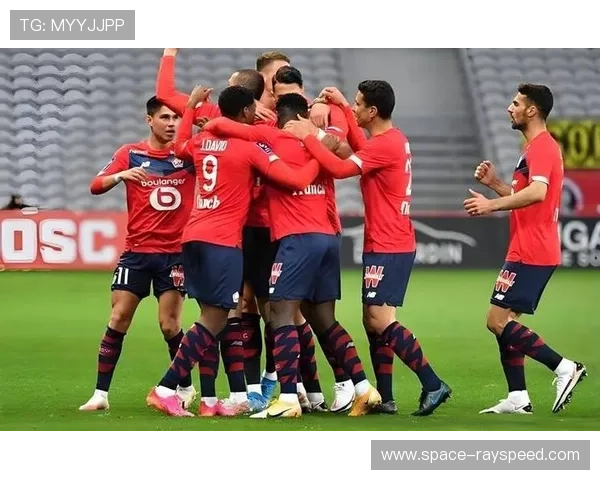 里尔客场战巴黎，防线残缺恐难抵高位逼抢