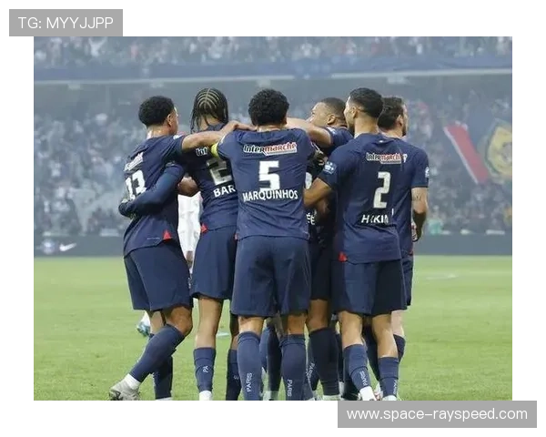 欧冠：葡萄牙体育对阵巴黎圣日耳曼，主队主场成绩占优，巴黎登贝莱状态火热